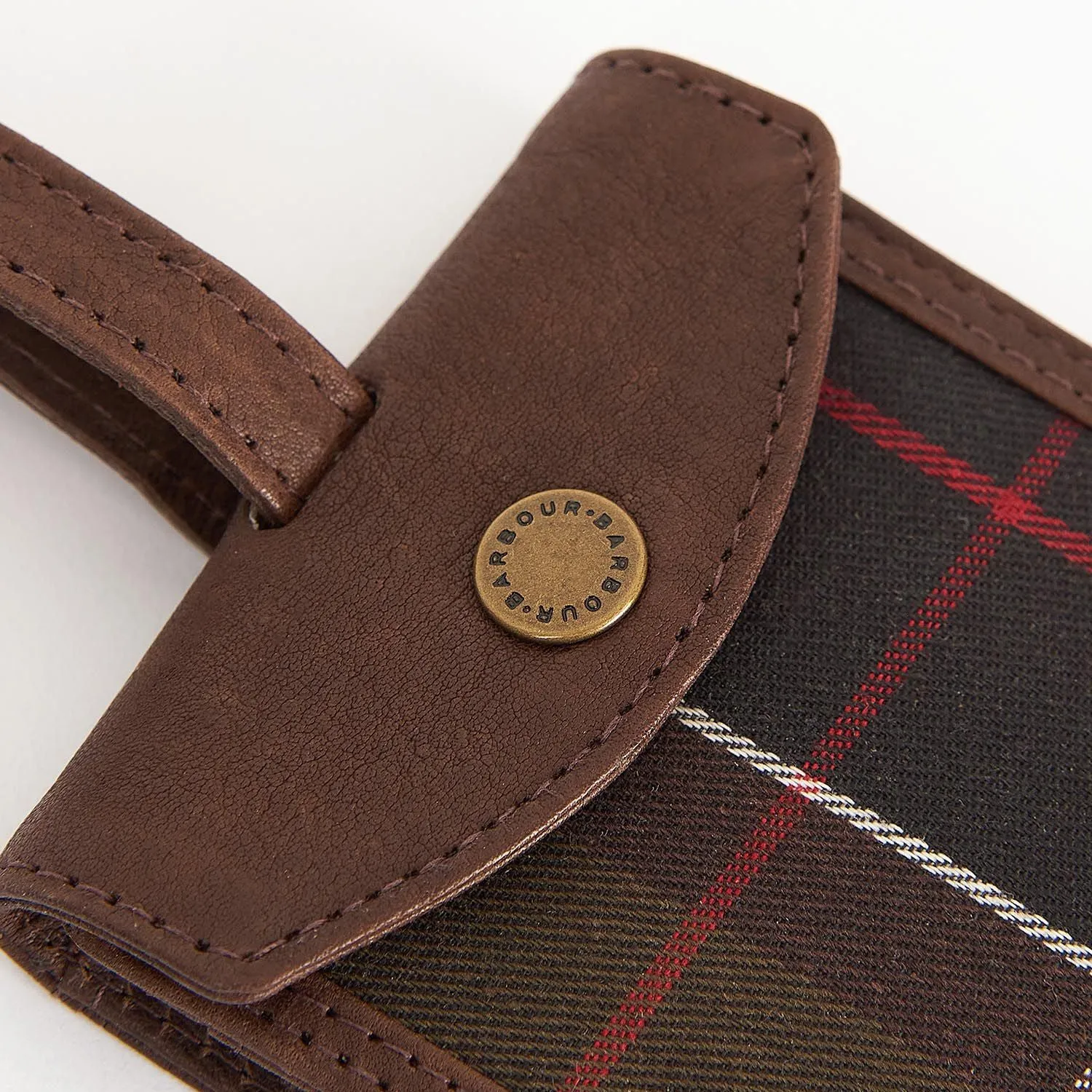 Barbour Leather & Tartan Travel Gift Set in Classic Tartan