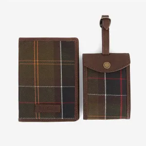 Barbour Leather & Tartan Travel Gift Set in Classic Tartan