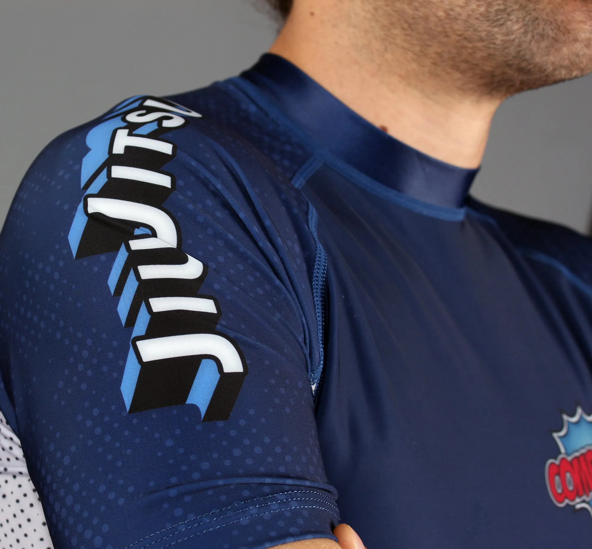 COMBATE Rash Guard