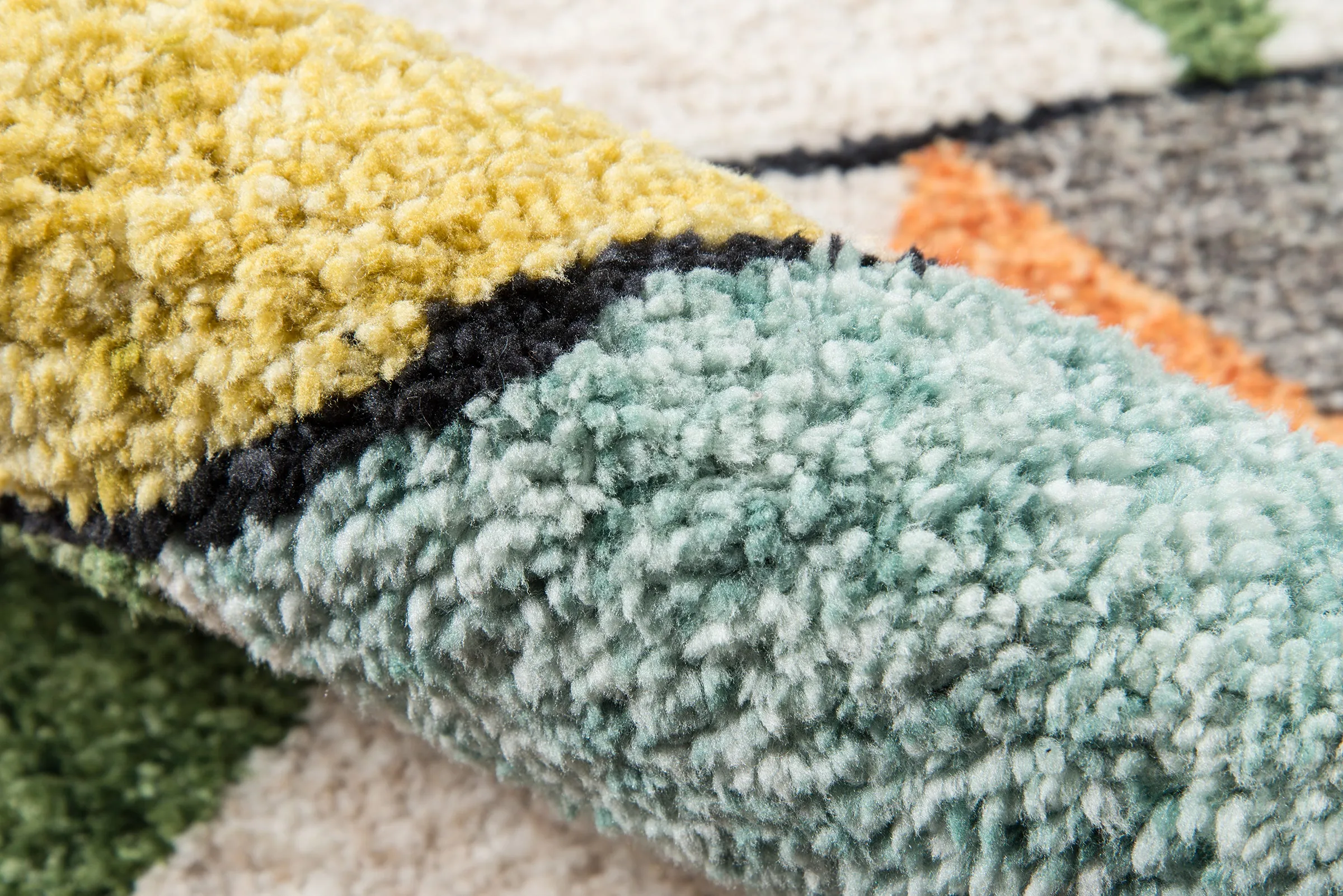 Modern Table Tufted Multicolored Rug