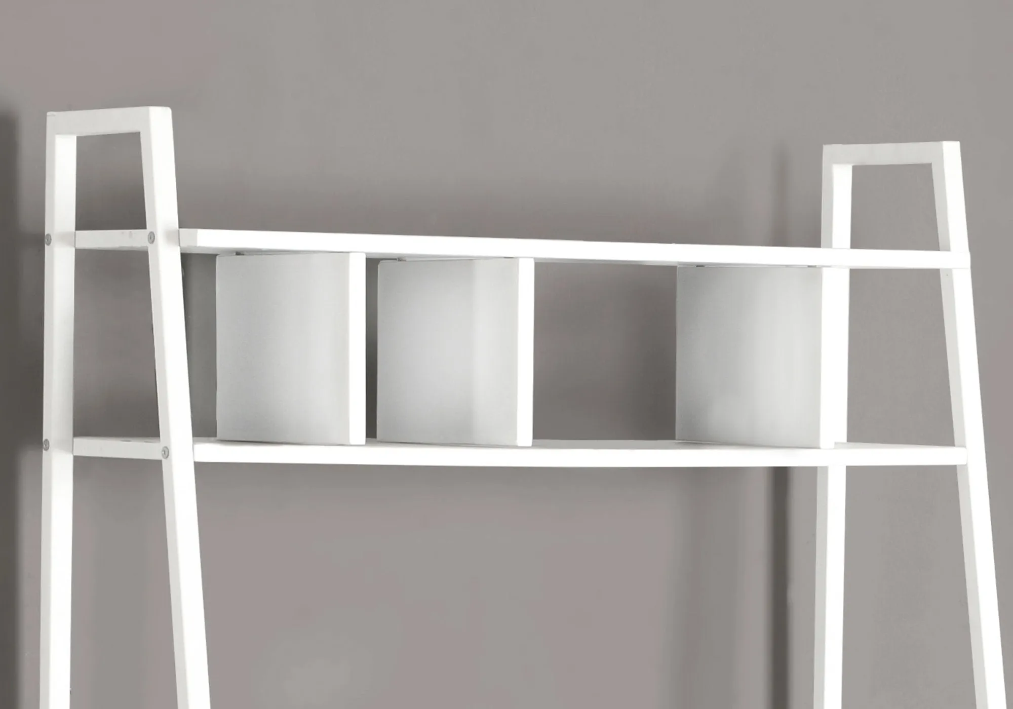 OFFICE SERIES - 32"L / WHITE TOP / WHITE METAL