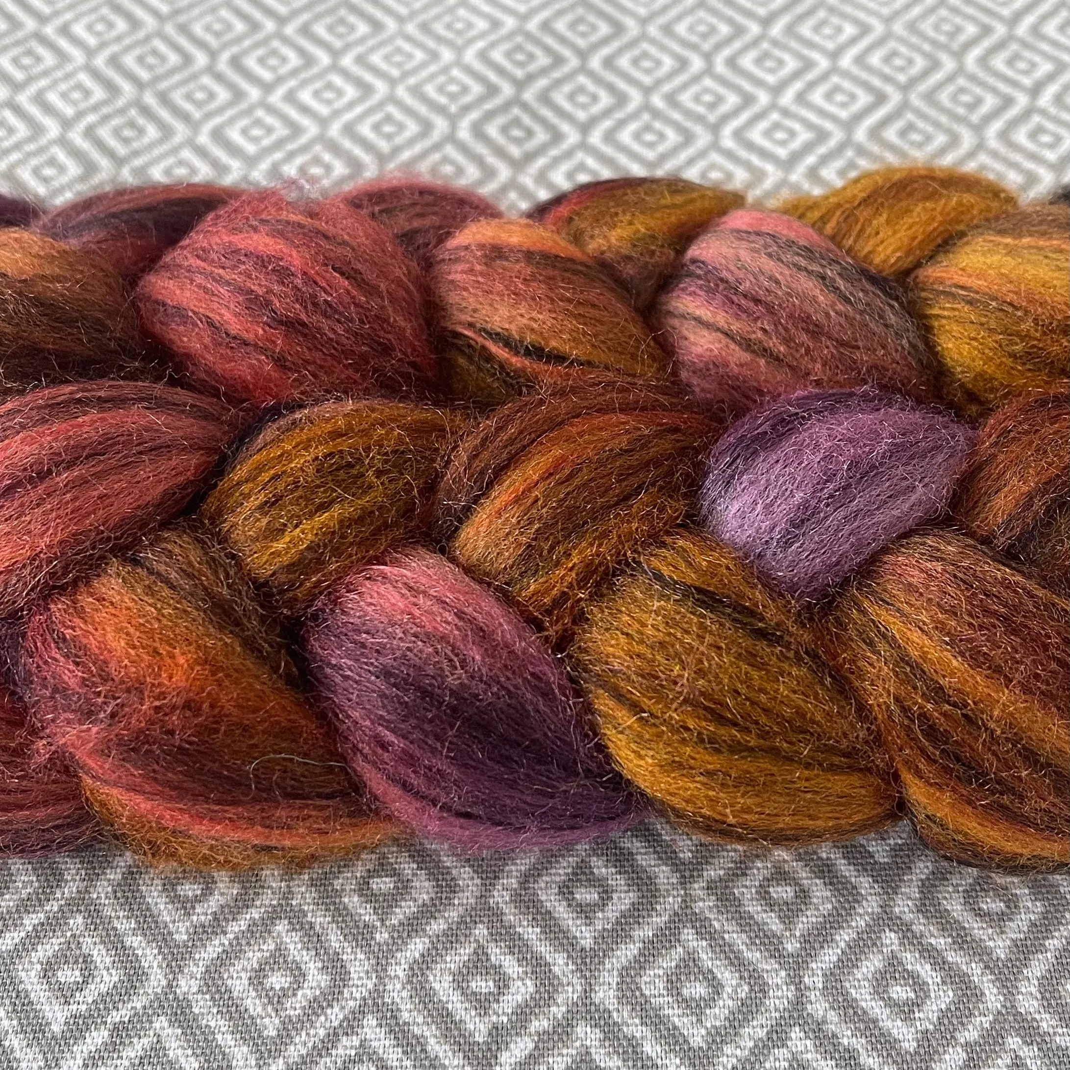 Polwarth Black Bamboo Silk Roving - Topaz