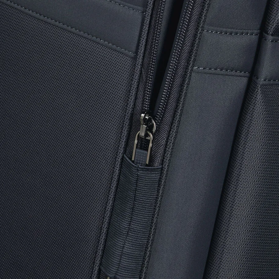 Samsonite Airea Spinner Medium