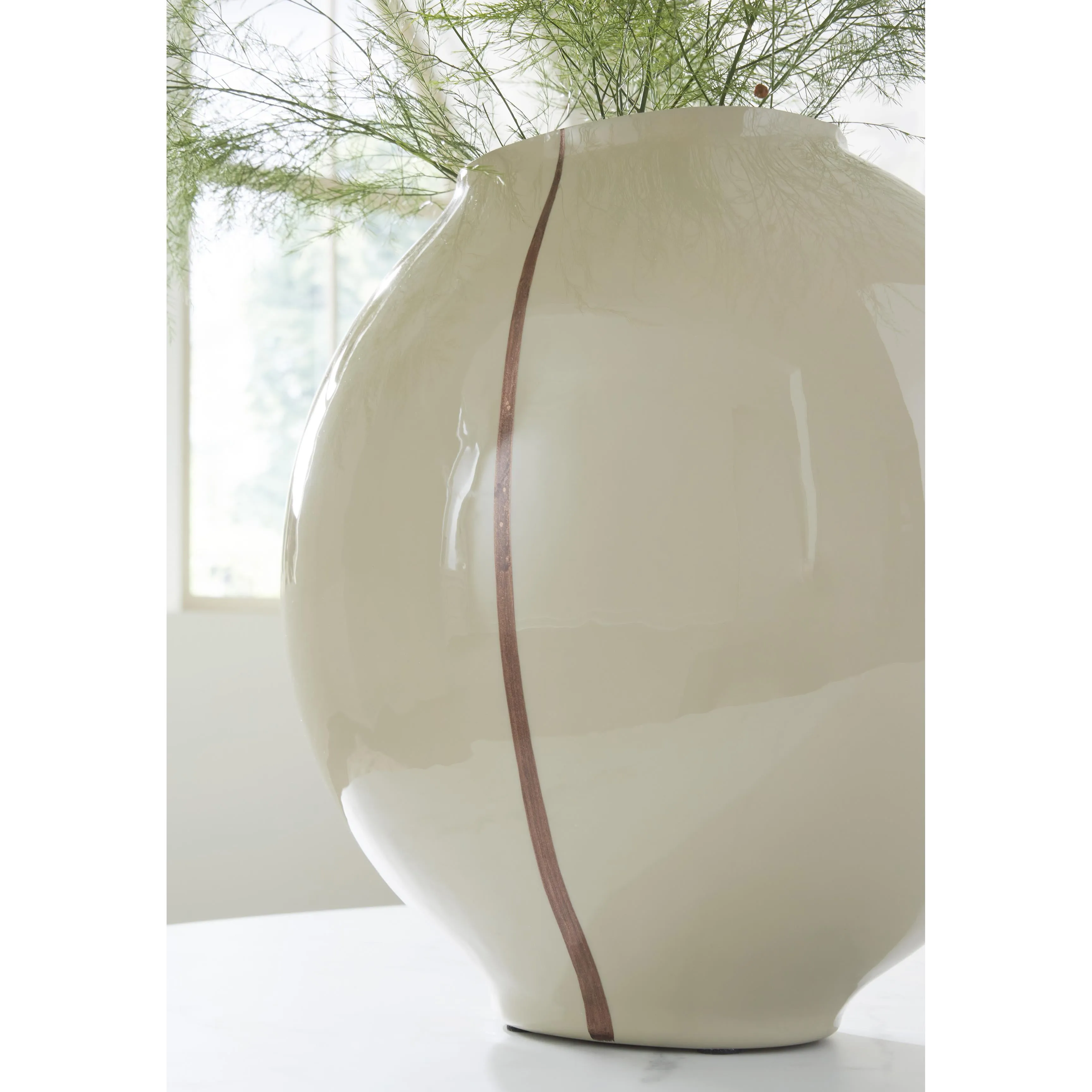 Signature Design by Ashley Sheabourne A2000702 Vase