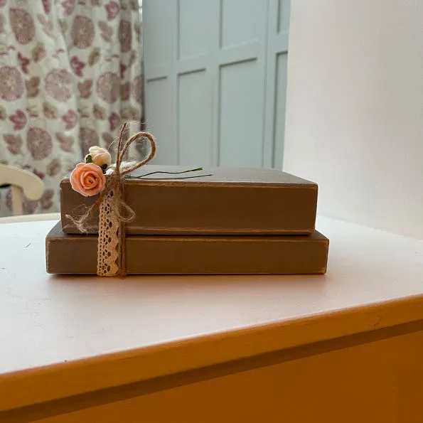 Wooden Stack of Books Lg with Lace - Personalised 12657